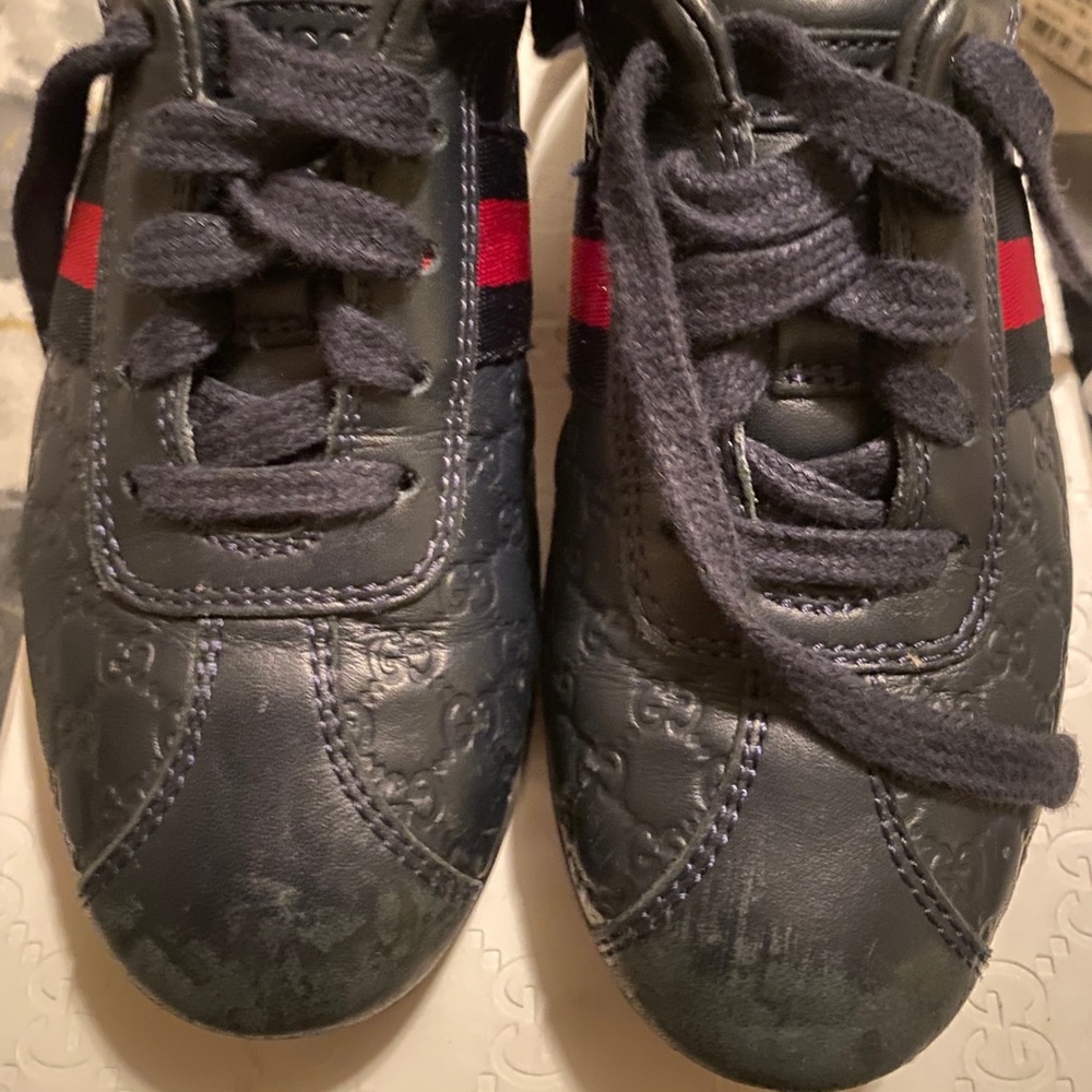 Authentic boys used Gucci leather sneakers